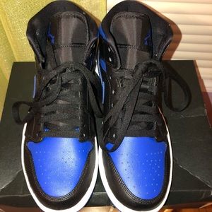 Air Jordan Mid 1s